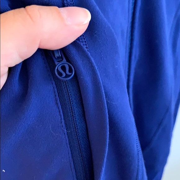 🍋 lululemon zip-up hoodie, blue, size 4 (xs) - Picture 4 of 9